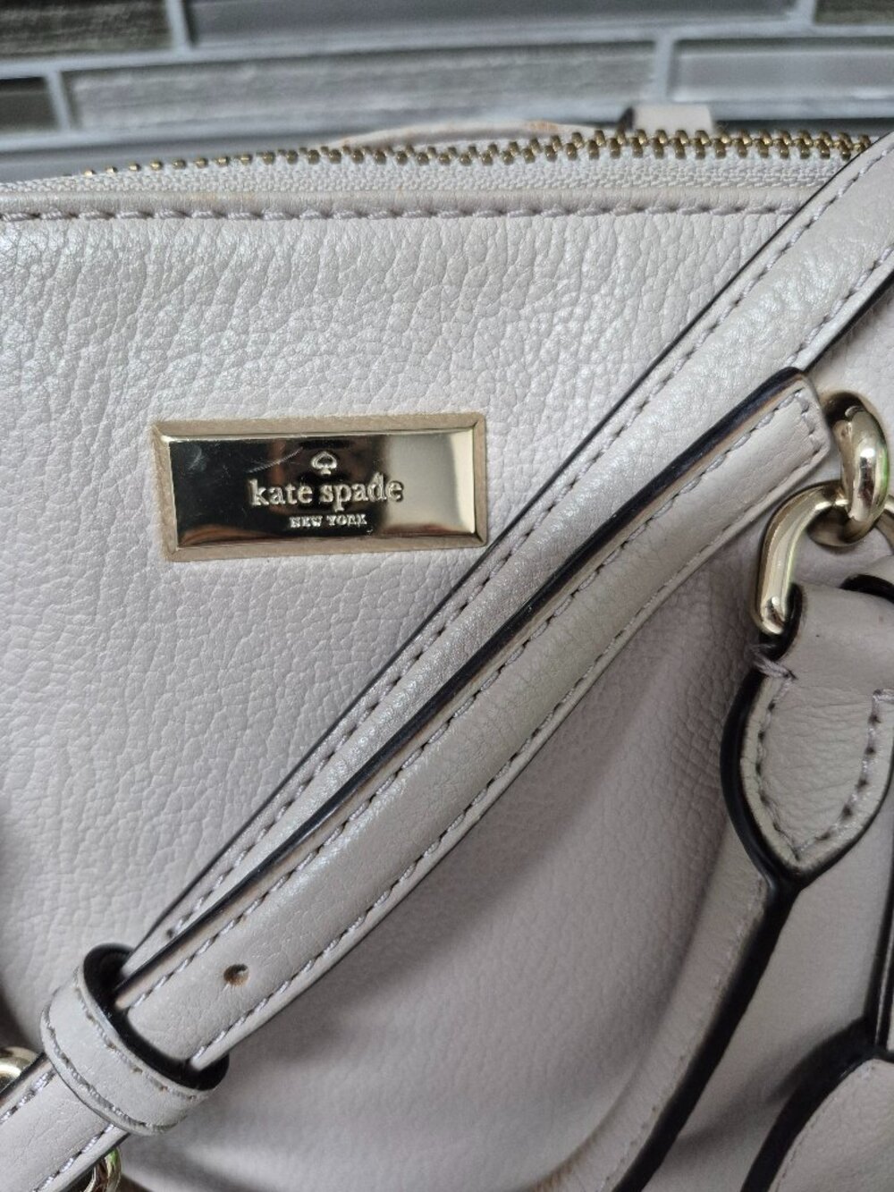 Kate Spade Beige Leather Handbag Purse Crossbody - Picture 2 of 16